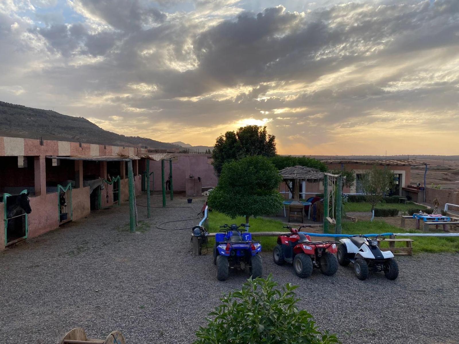 Les Cavaliers Chez Yassine Villa Marrakesh Luaran gambar