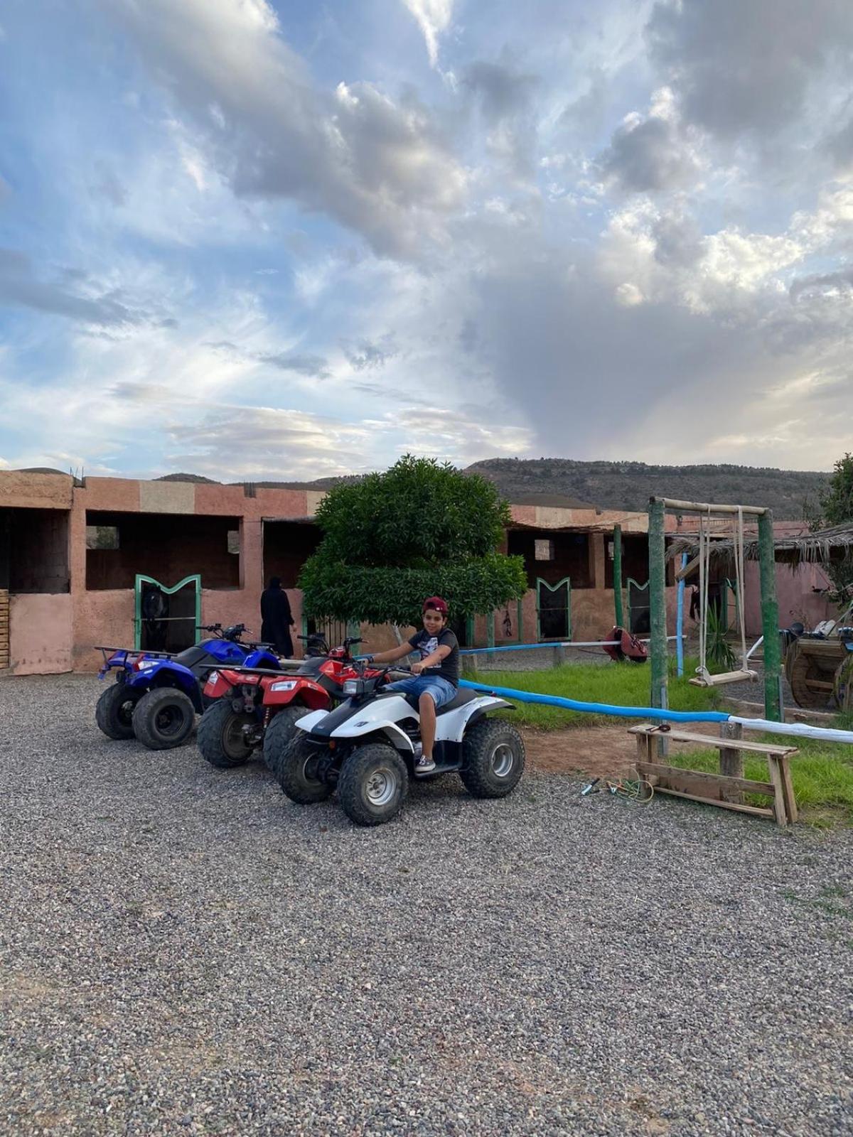 Les Cavaliers Chez Yassine Villa Marrakesh Luaran gambar